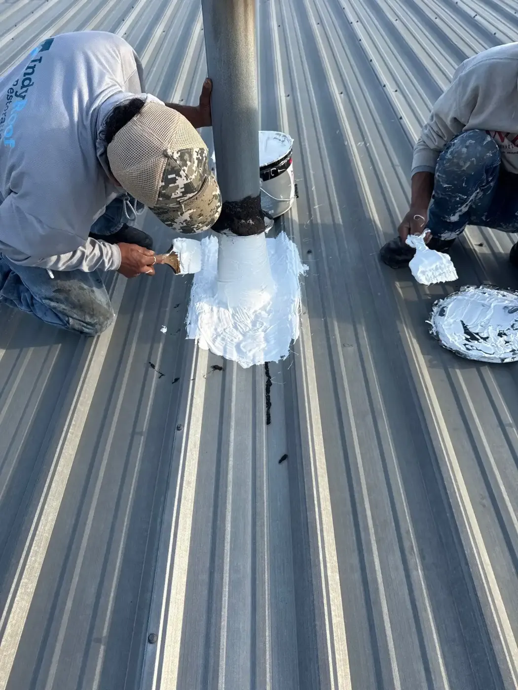 Tarping and dry-in on a Princes Lakes commercial roof